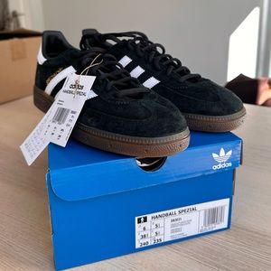 Adidas Spezial Black Gum - size US 8.5 Female/ 6 Male